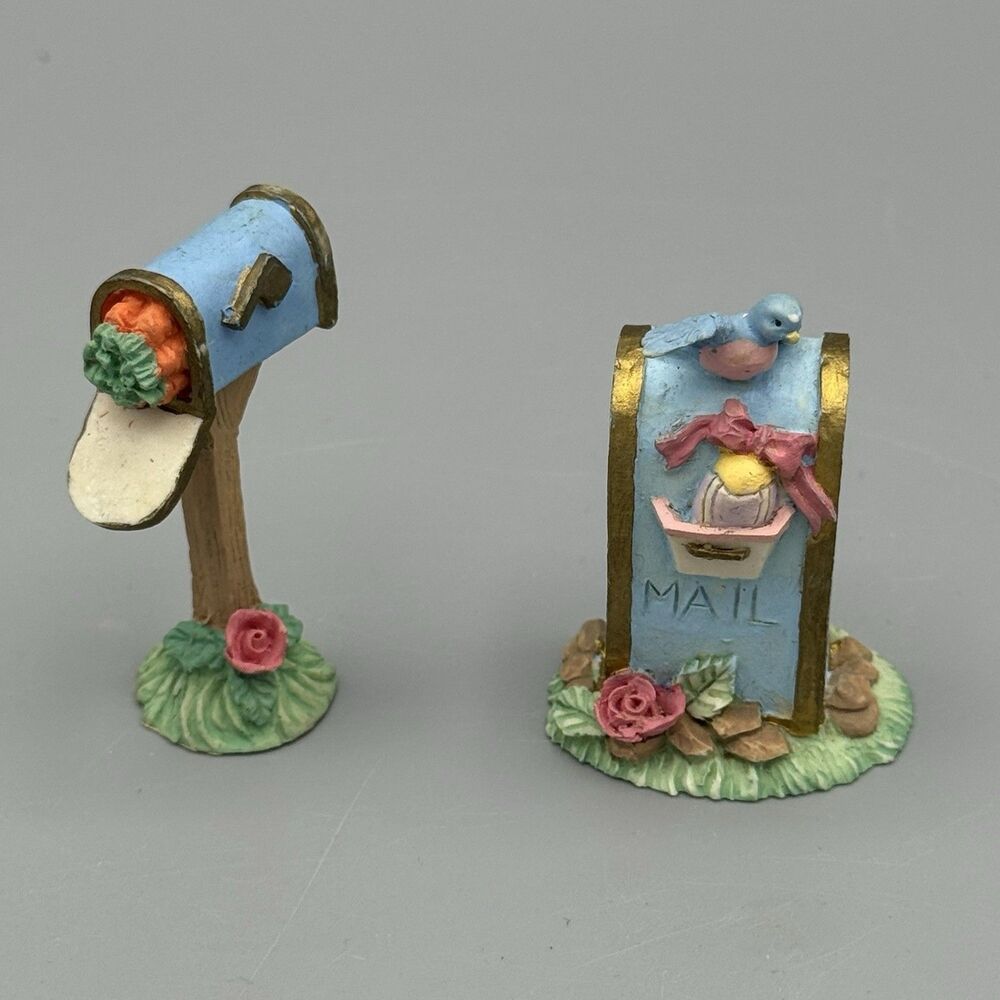 Vintage Midwest Cannon Falls Cottontail Lane Easter Figurines Pair of Mailboxes